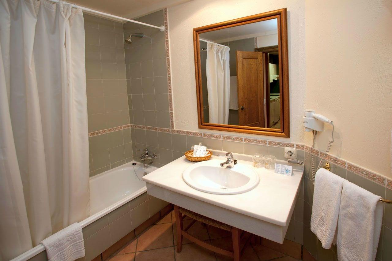 Trevenque Hotel